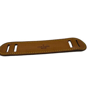 Louis Vuitton Shoulder Pad Beige Vachetta Leather